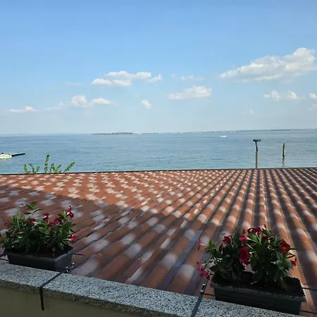 Graziosa Al Porto Moniga del Garda